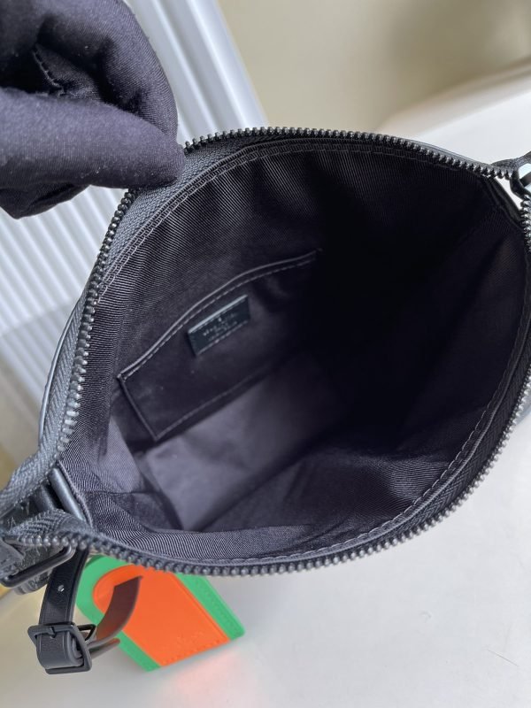 LV BAG (M57966) - Image 8