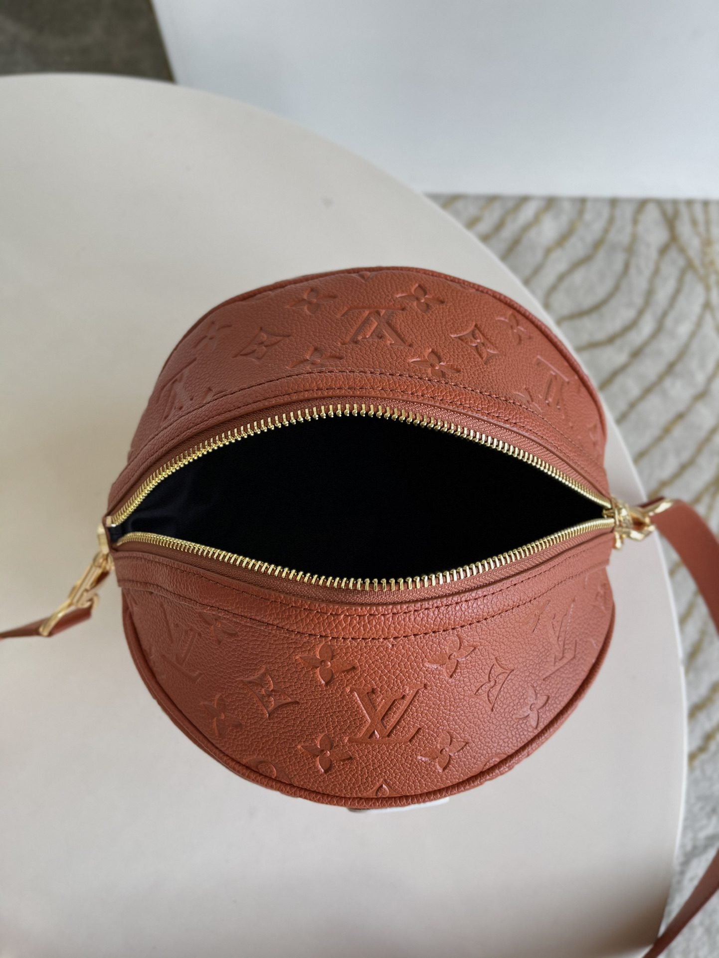 LV BAG (M57974) - Image 7