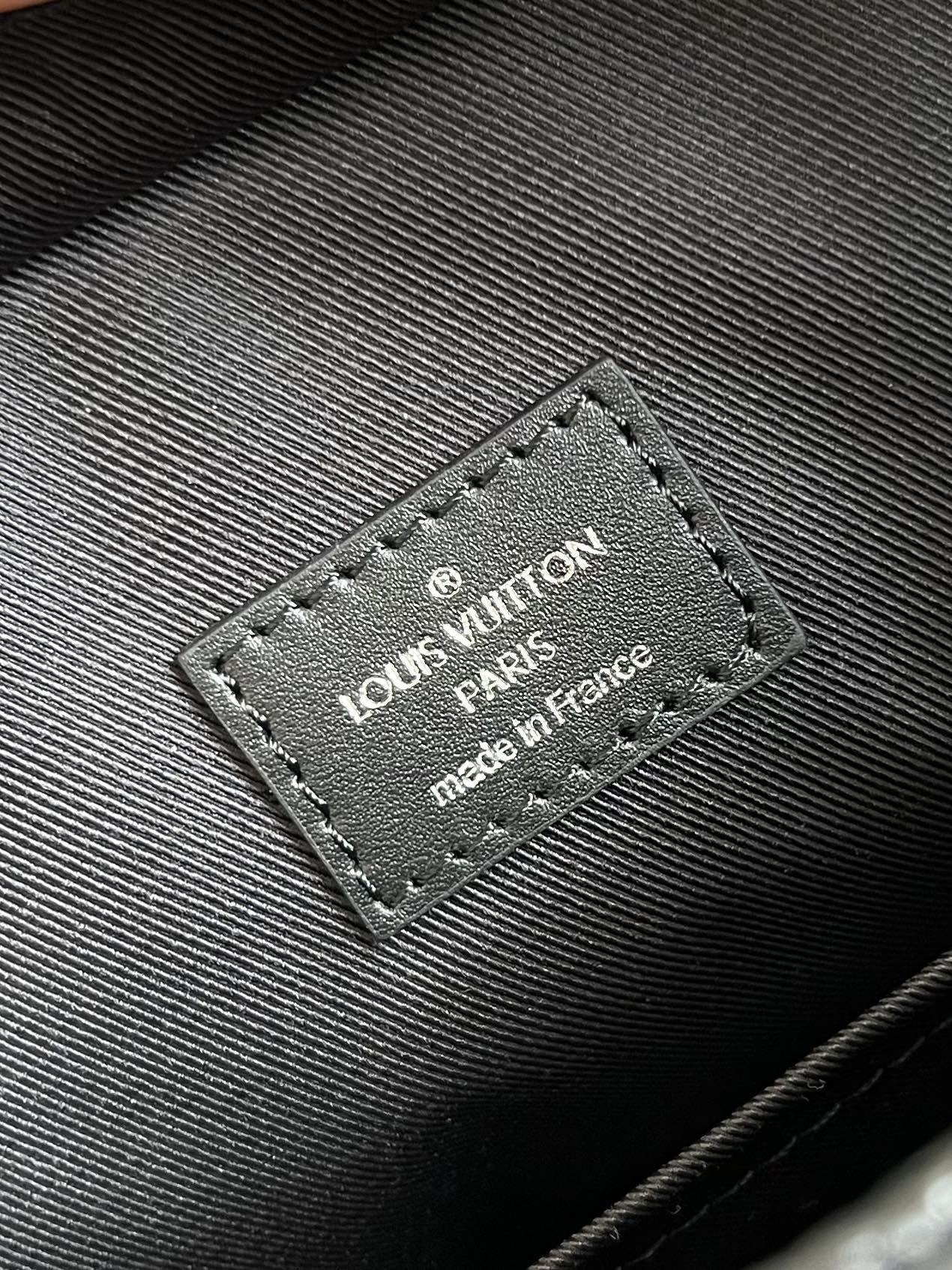 LV BAG (M58479) - Image 7