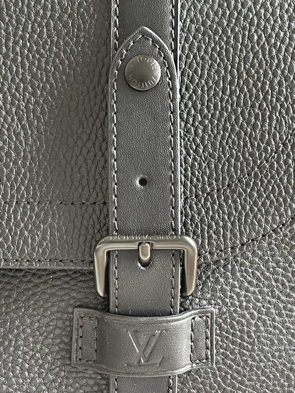 LV BAG (M58494) - Image 4