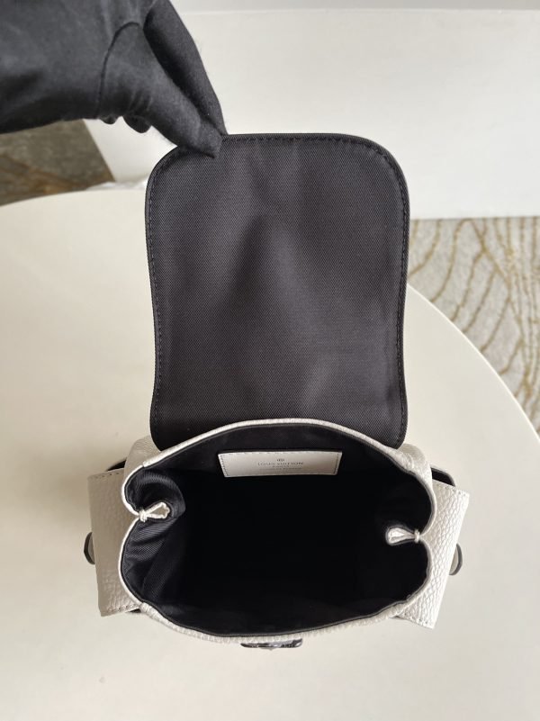 LV BAG (M58495) - Image 8