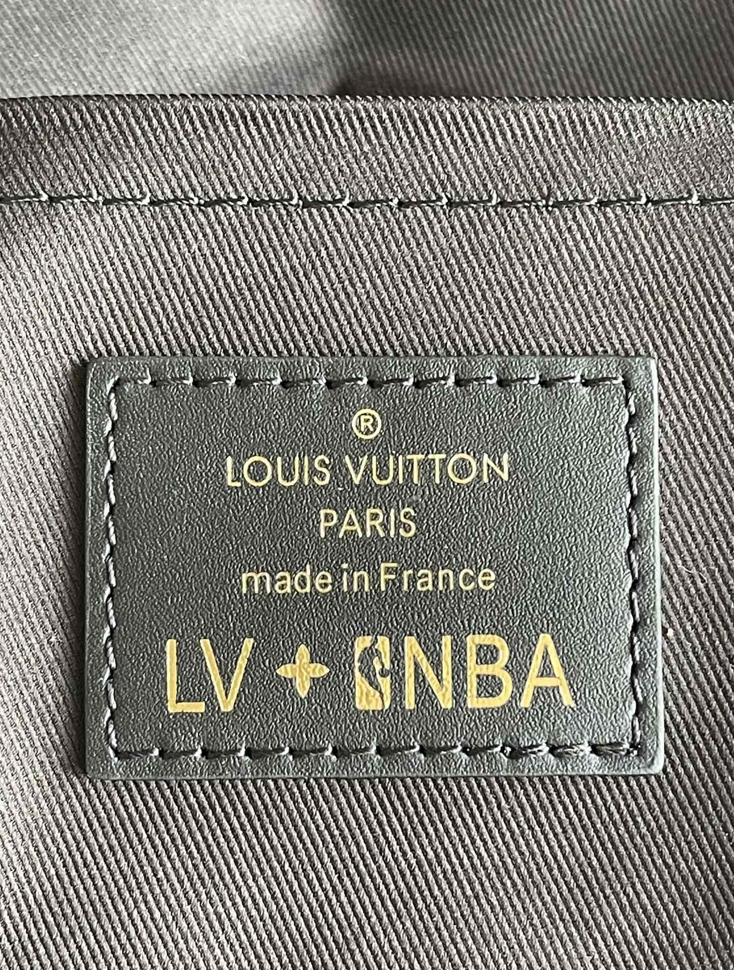 LV BAG (M58498) - Image 5