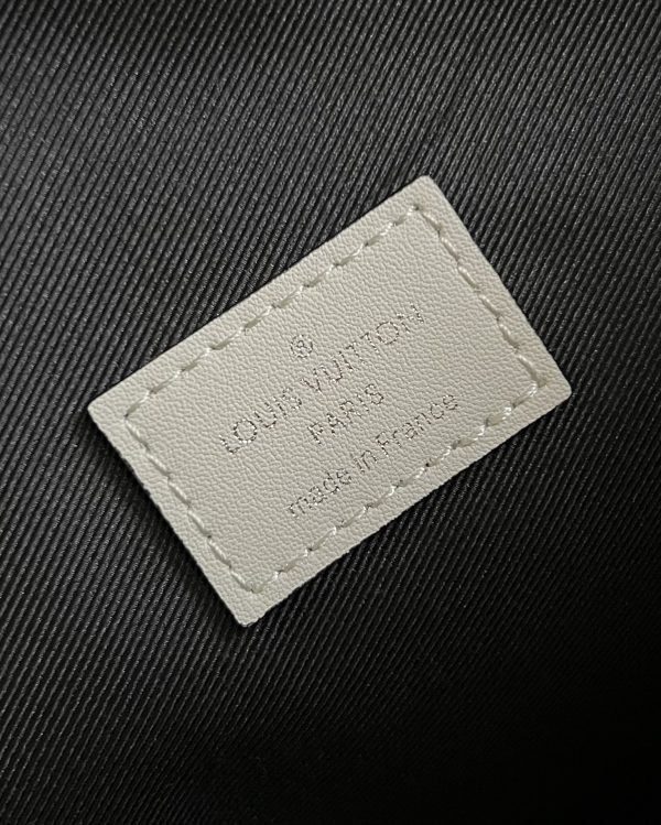 LV BAG (M58664) - Image 4