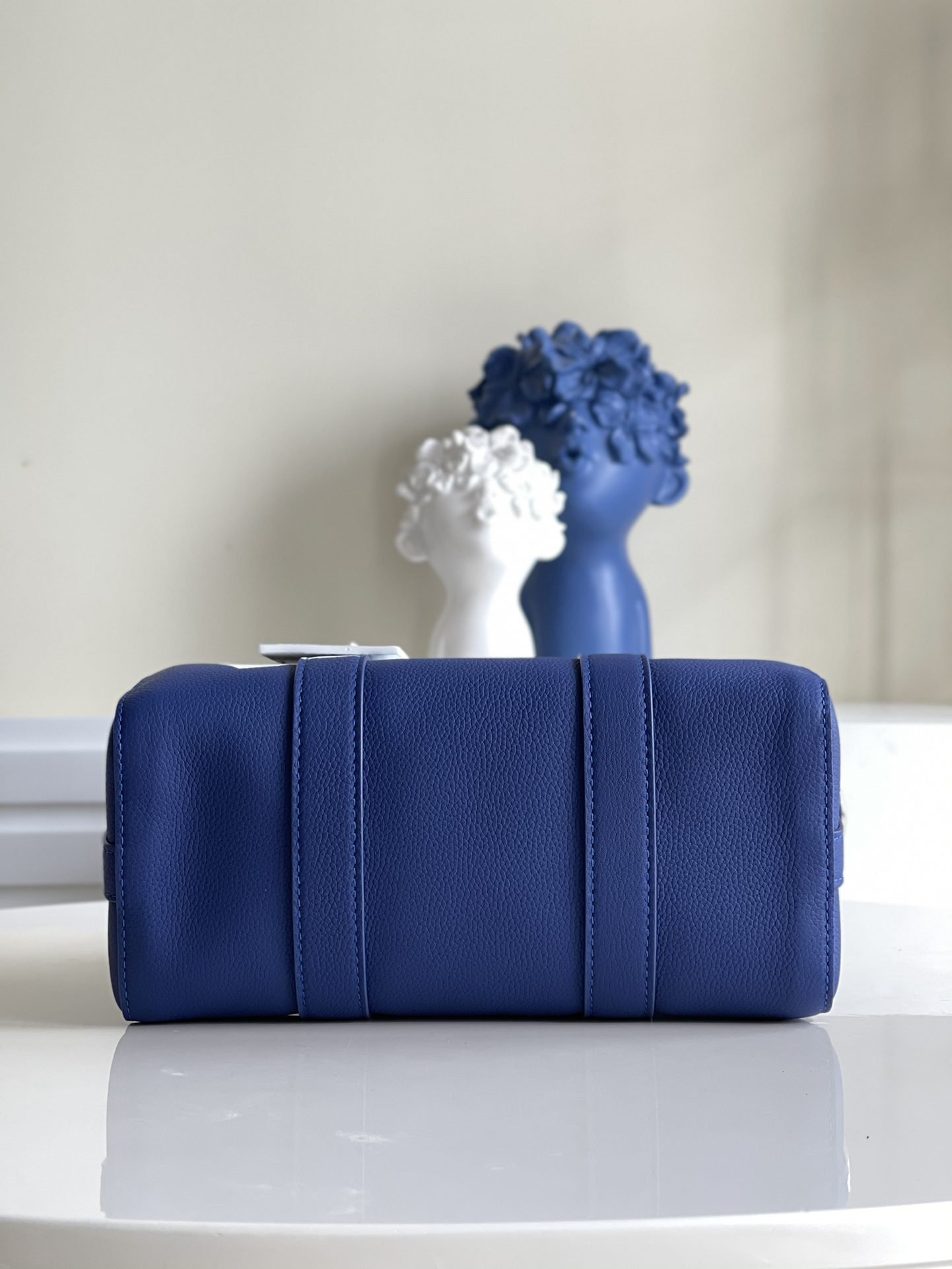 LV BAG (M58747) - Image 3