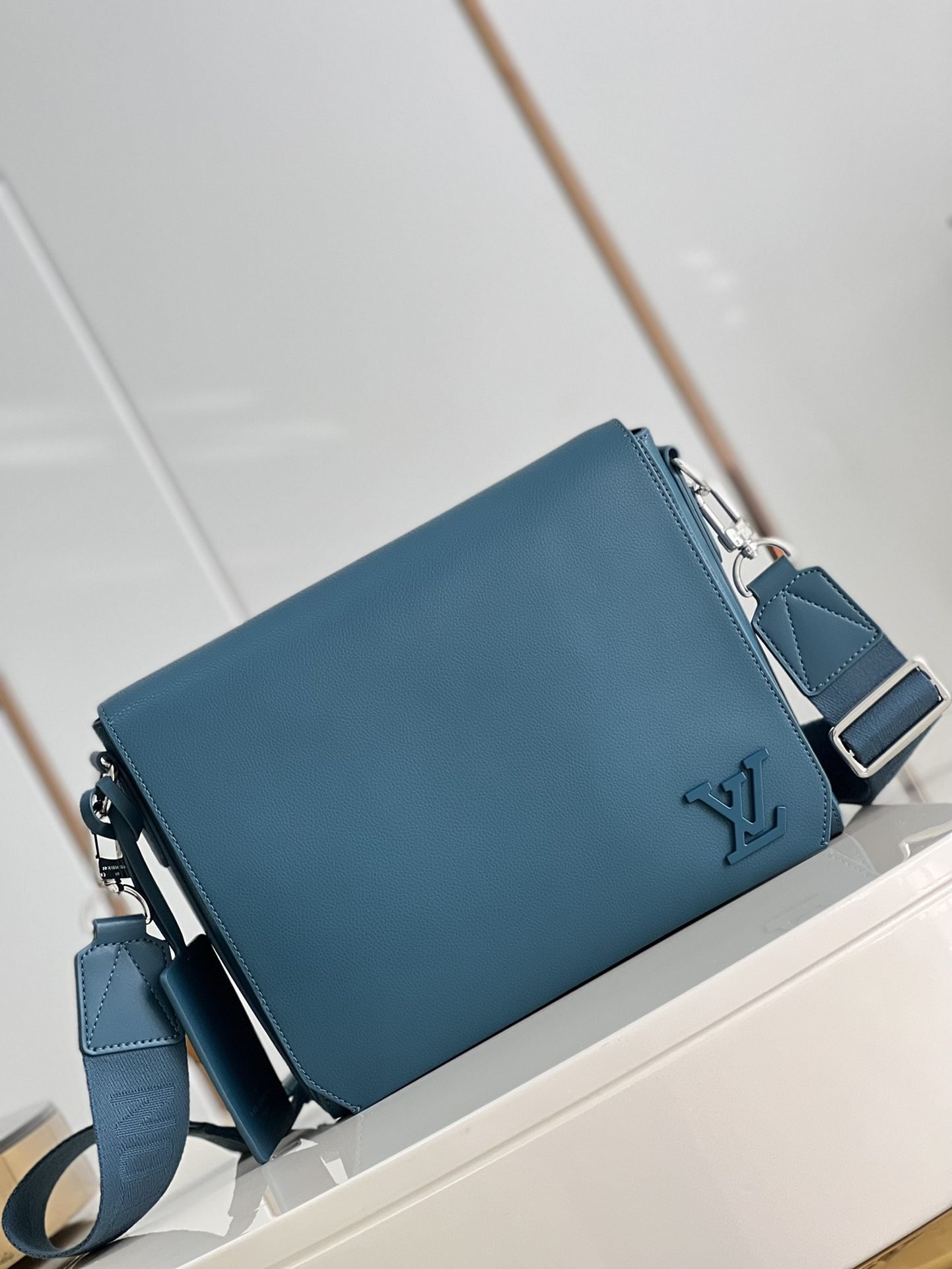 LV BAG (M59327) - Image 2