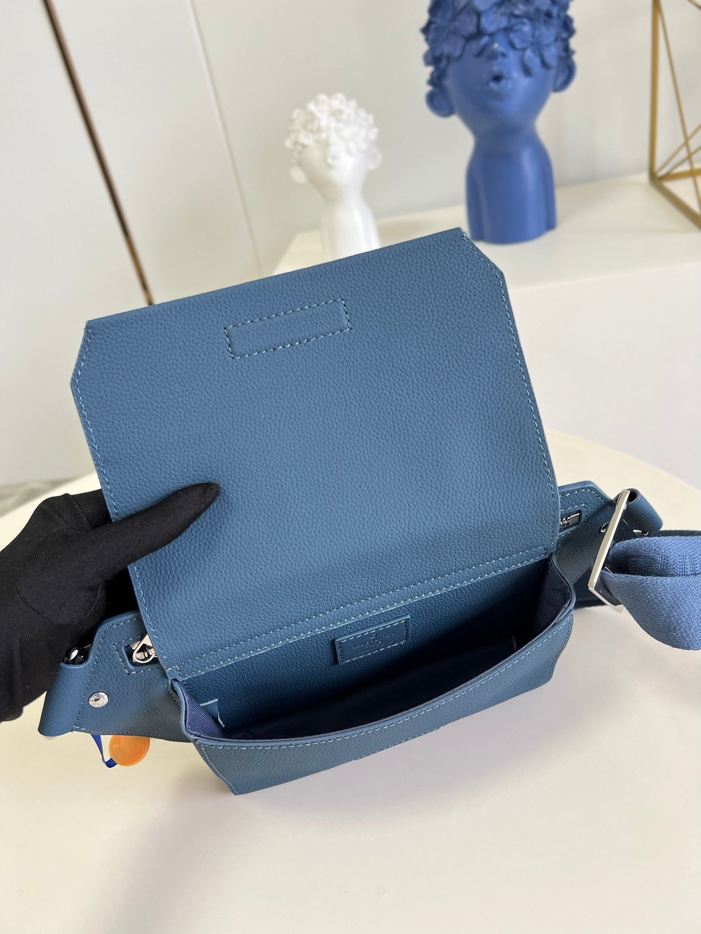 LV BAG (M59625) - Image 7