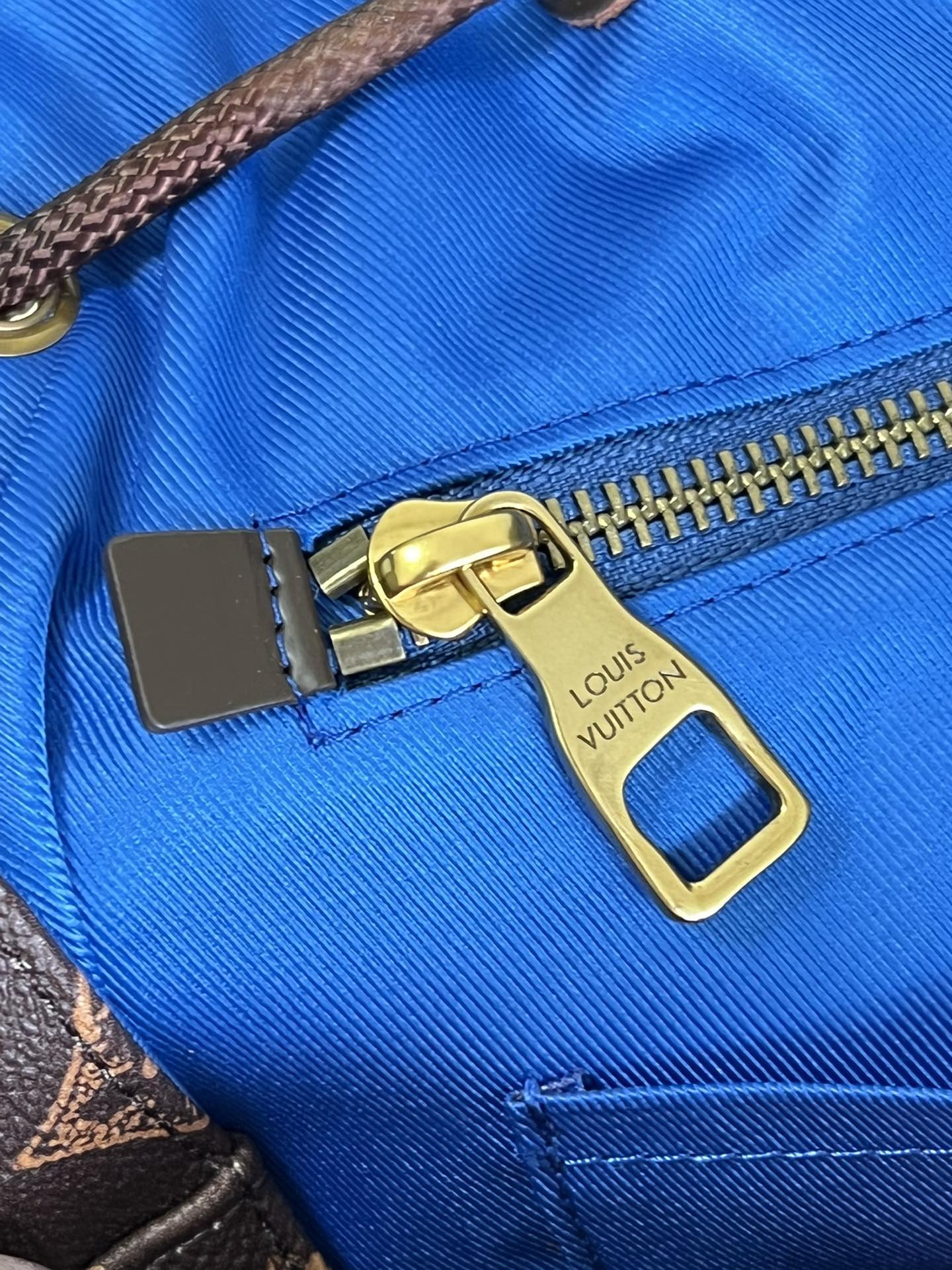 LV BAG (M59662) - Image 7