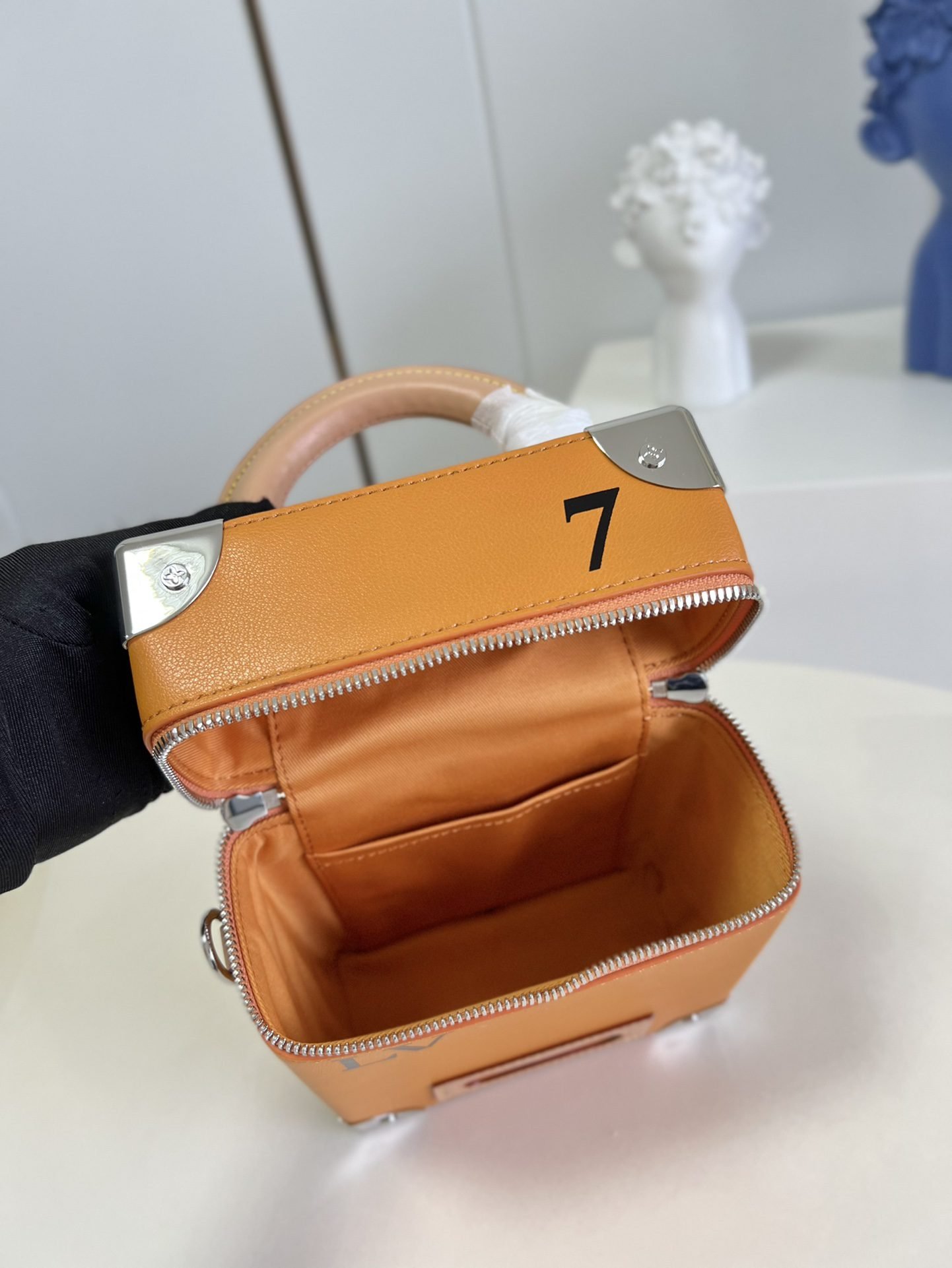 LV BAG (M59666) - Image 7