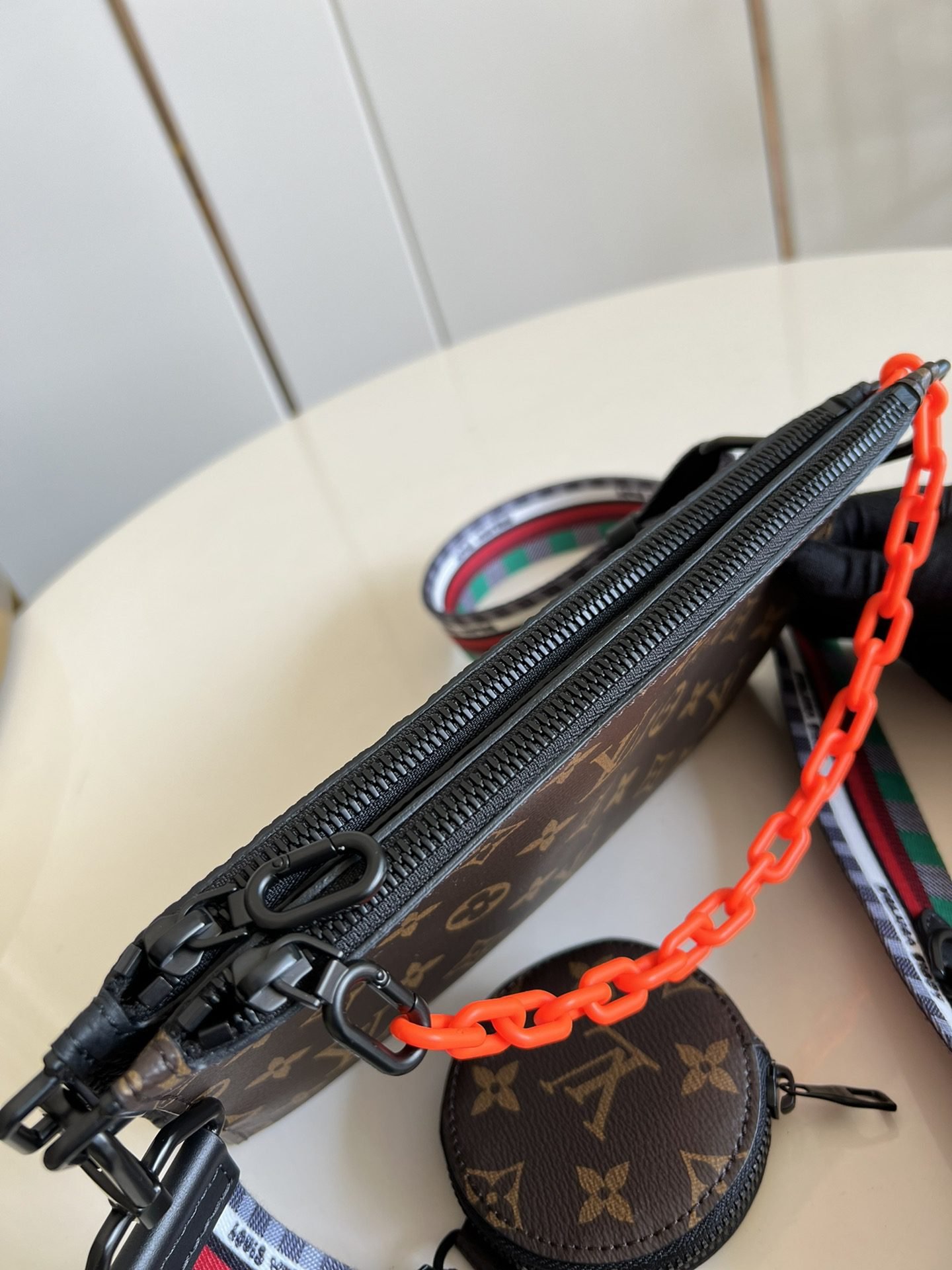 LV BAG (M59681) - Image 5