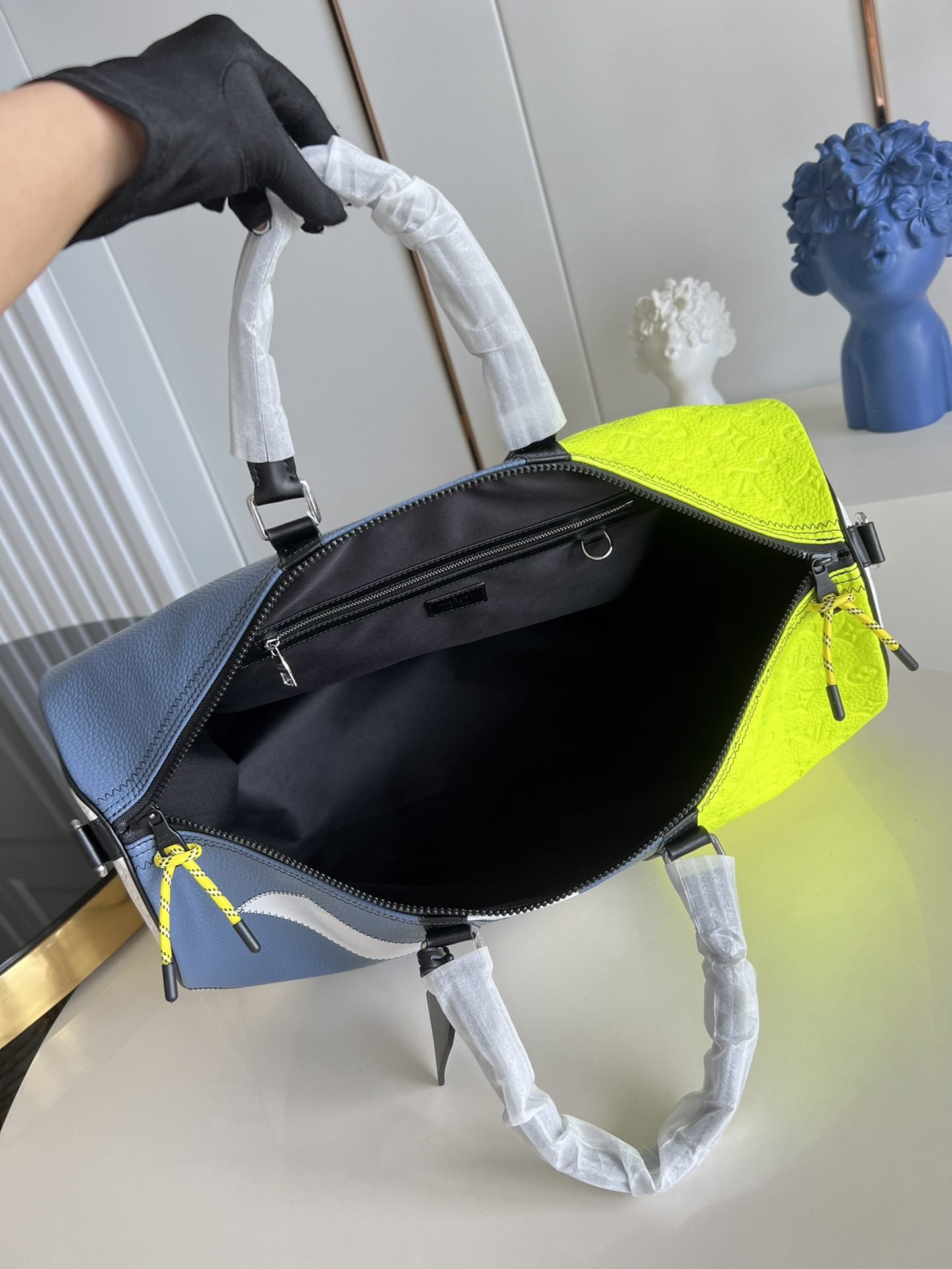 LV BAG (M59922) - Image 5