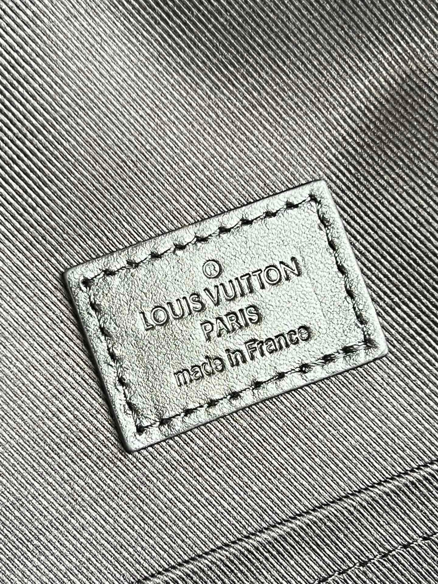 LV BAG (M59924) - Image 5