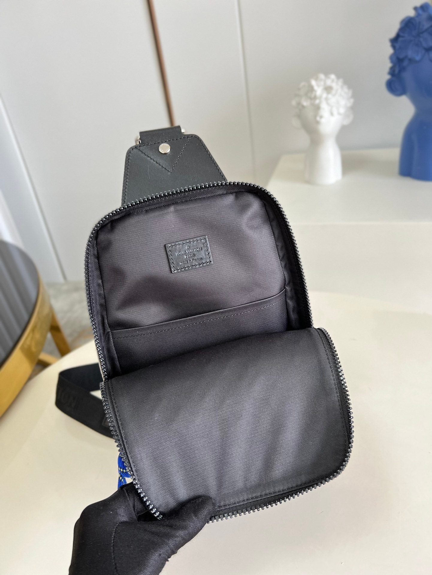 LV BAG (M59926) - Image 7