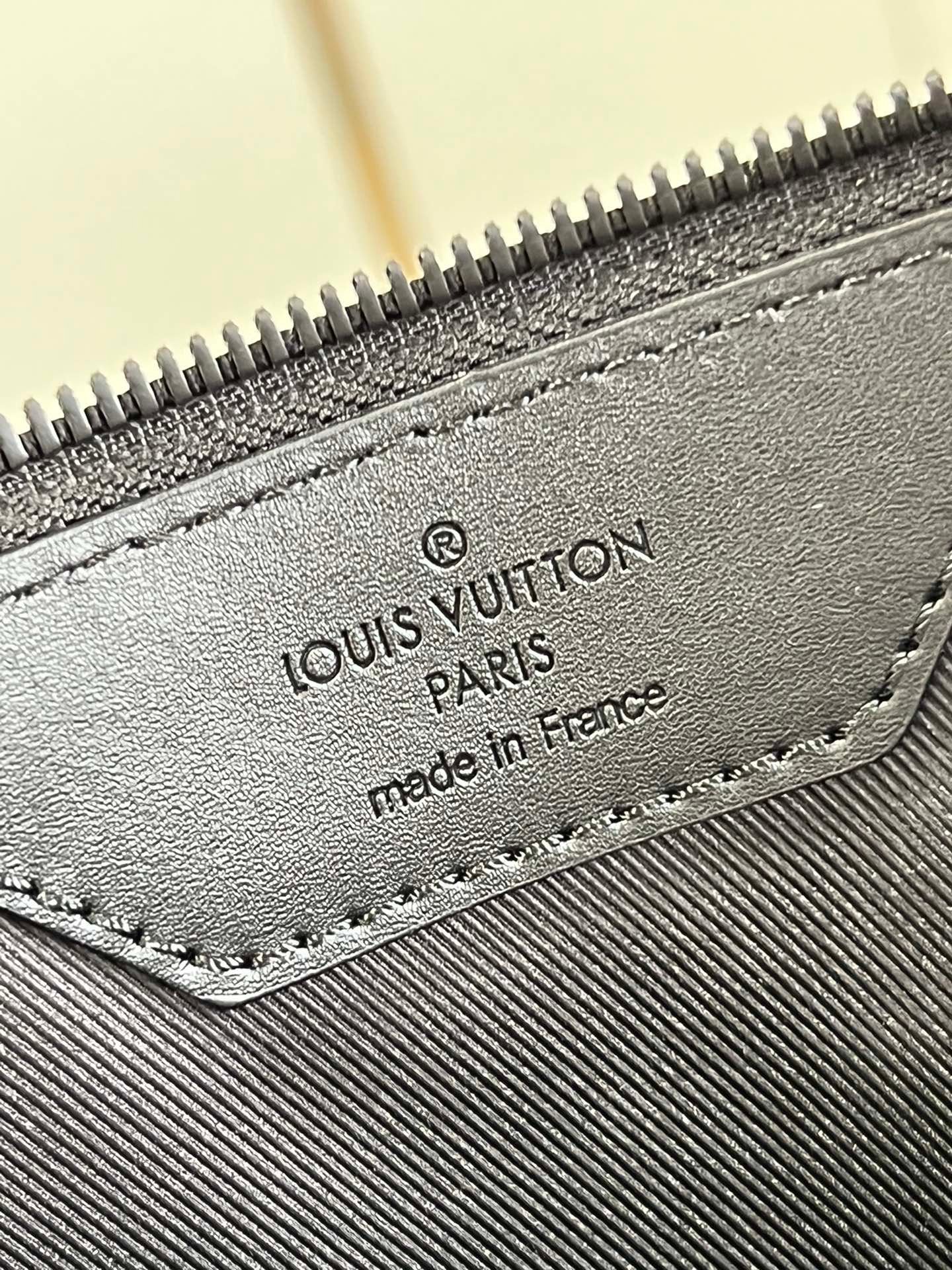 LV BAG (M59960) - Image 5
