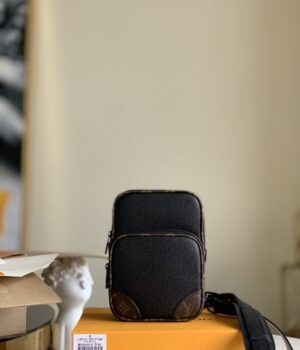 LV BAG (M68686)