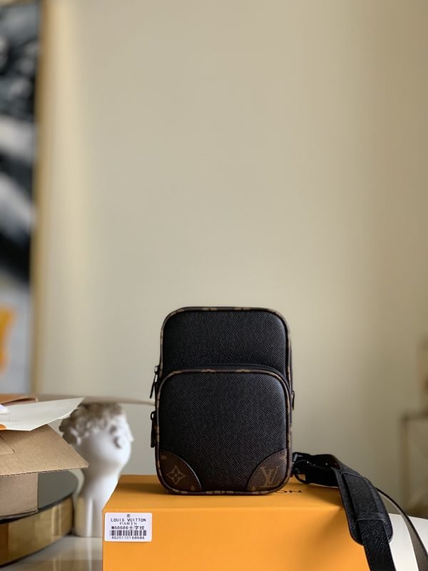 LV BAG (M68686)