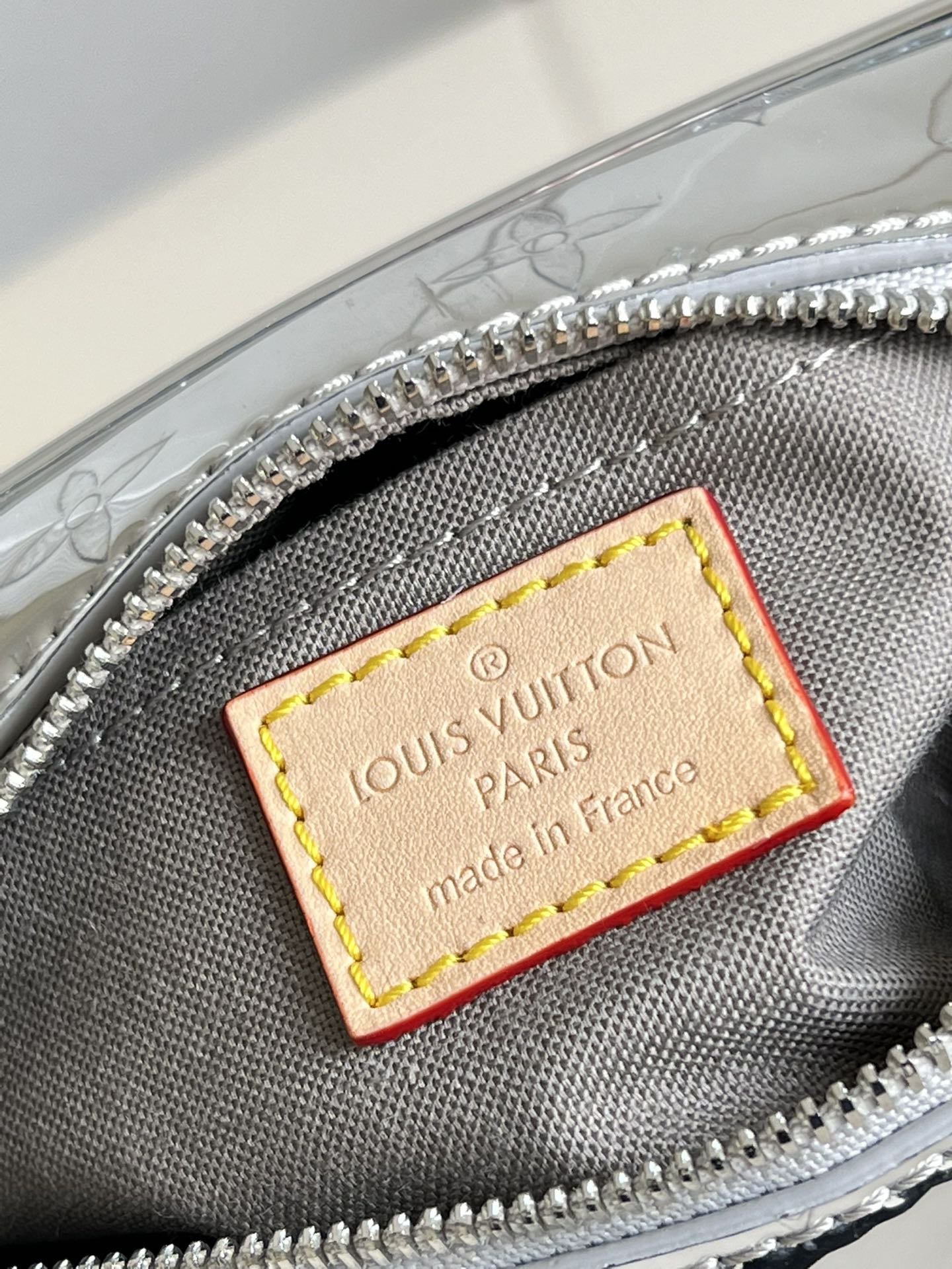 LV BAG (M68906) - Image 5