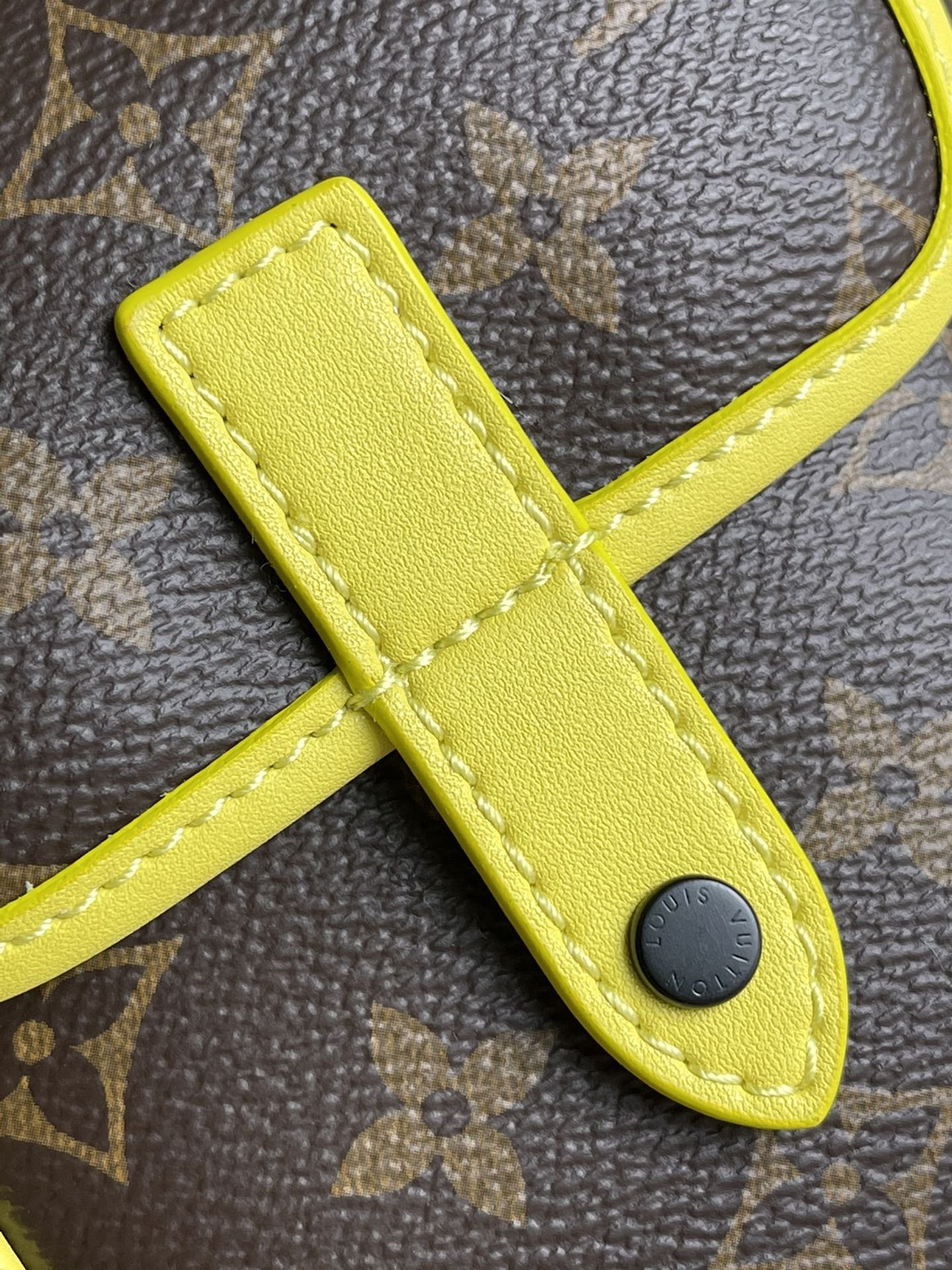 LV BAG (M69404) - Image 3