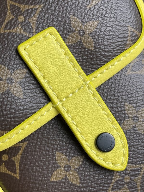 LV BAG (M69404) - Image 4
