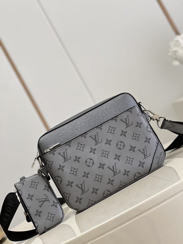 LV BAG (M69443) - Image 4
