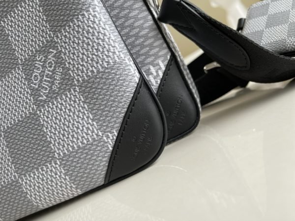 LV BAG (M69443) - Image 4