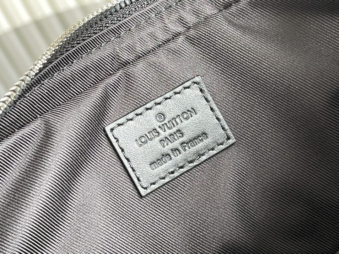 LV BAG (M69443) - Image 7