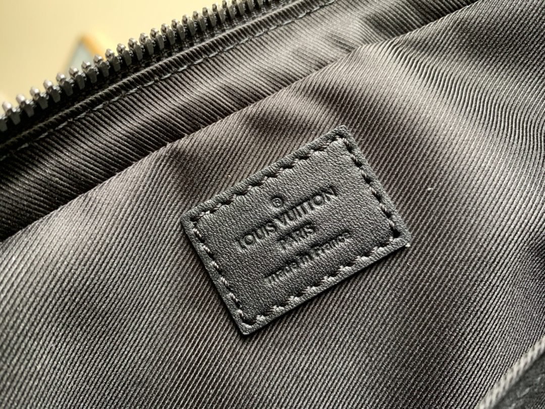 LV BAG (M69443) - Image 7
