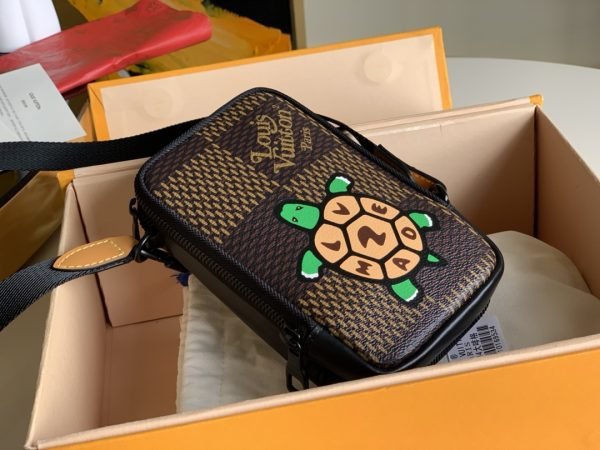 LV BAG (M69534) - Image 4