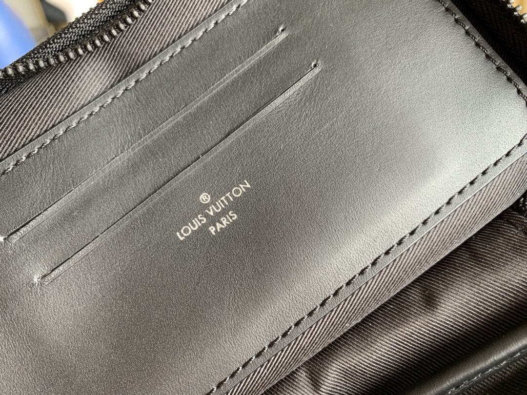 LV BAG (M69534) - Image 7