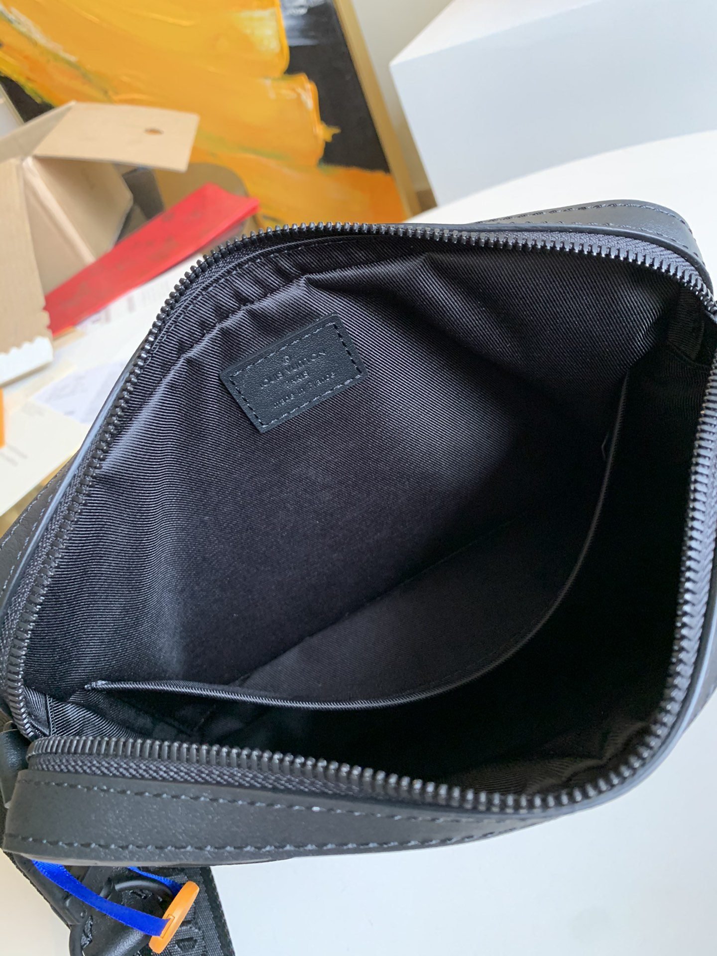 LV BAG (M69827) - Image 7