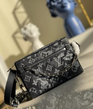 LV BAG (M80033)