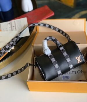 LV BAG (M80202)