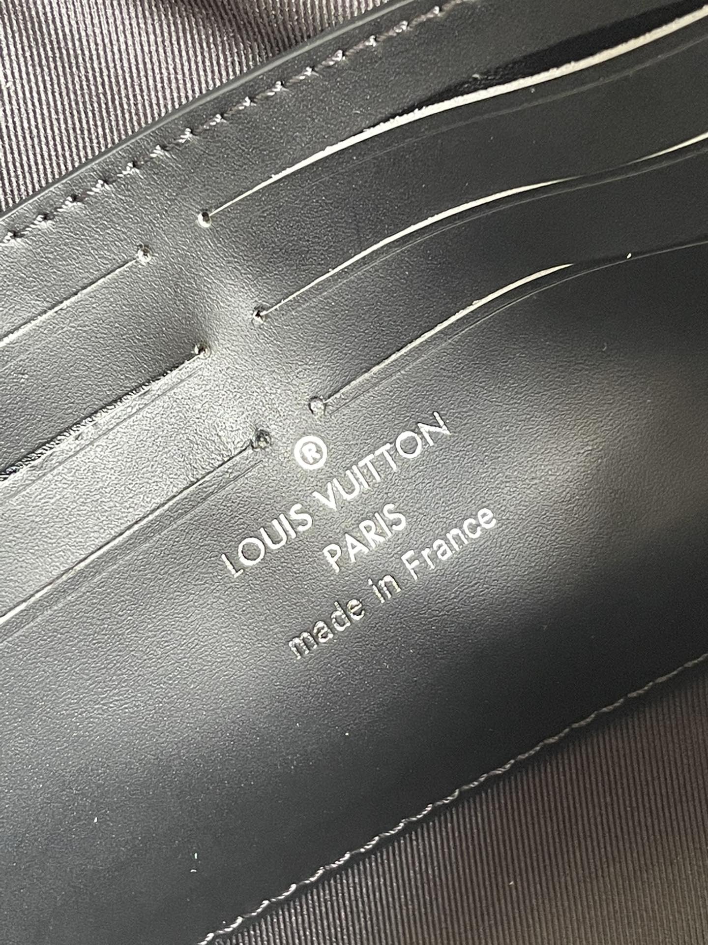 LV BAG (M80224) - Image 7
