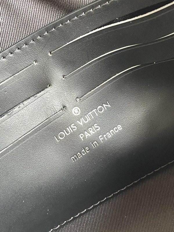 LV BAG (M80224) - Image 8