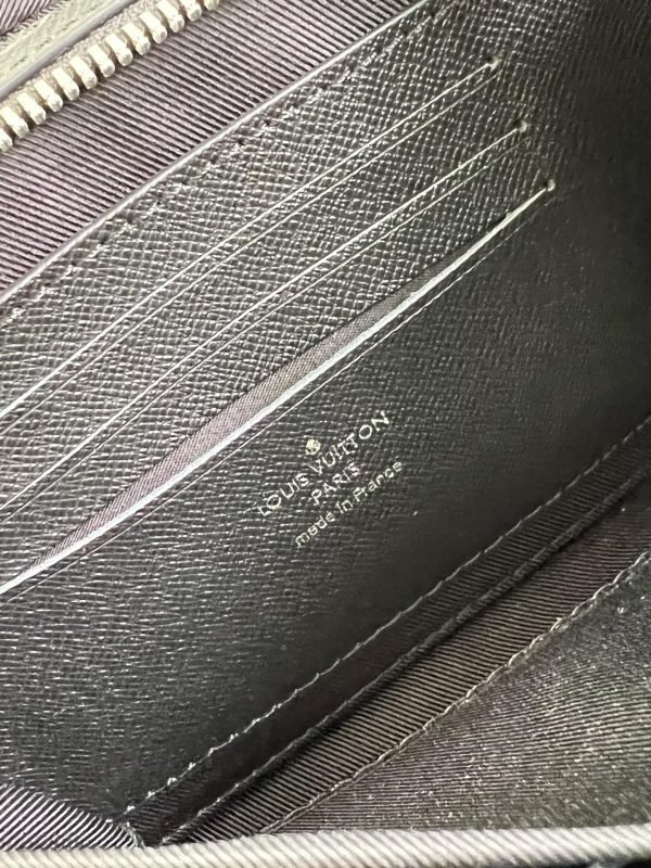 LV BAG (M80741) - Image 6