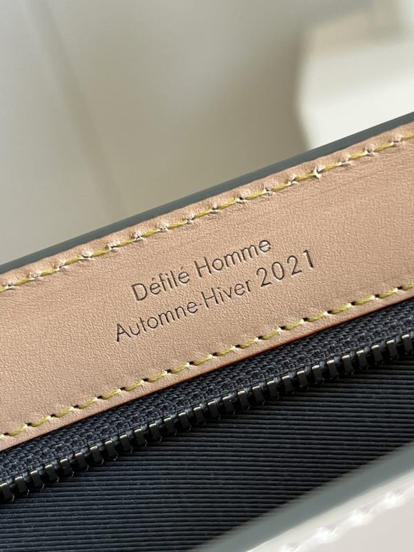 LV BAG (M80807) - Image 6
