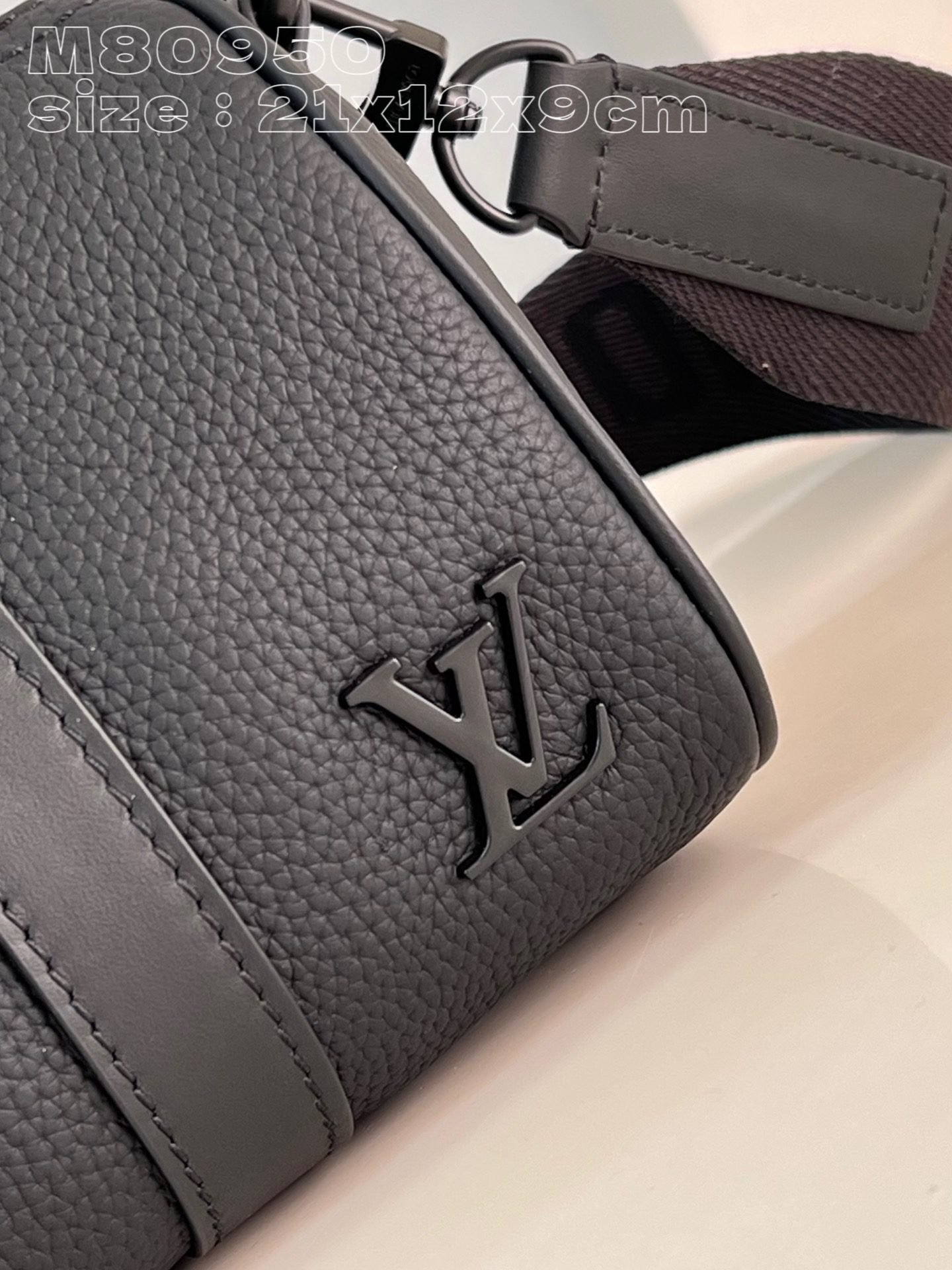 LV BAG (M80950) - Image 3