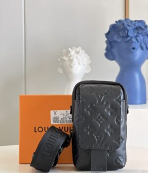 LV BAG (M81005)