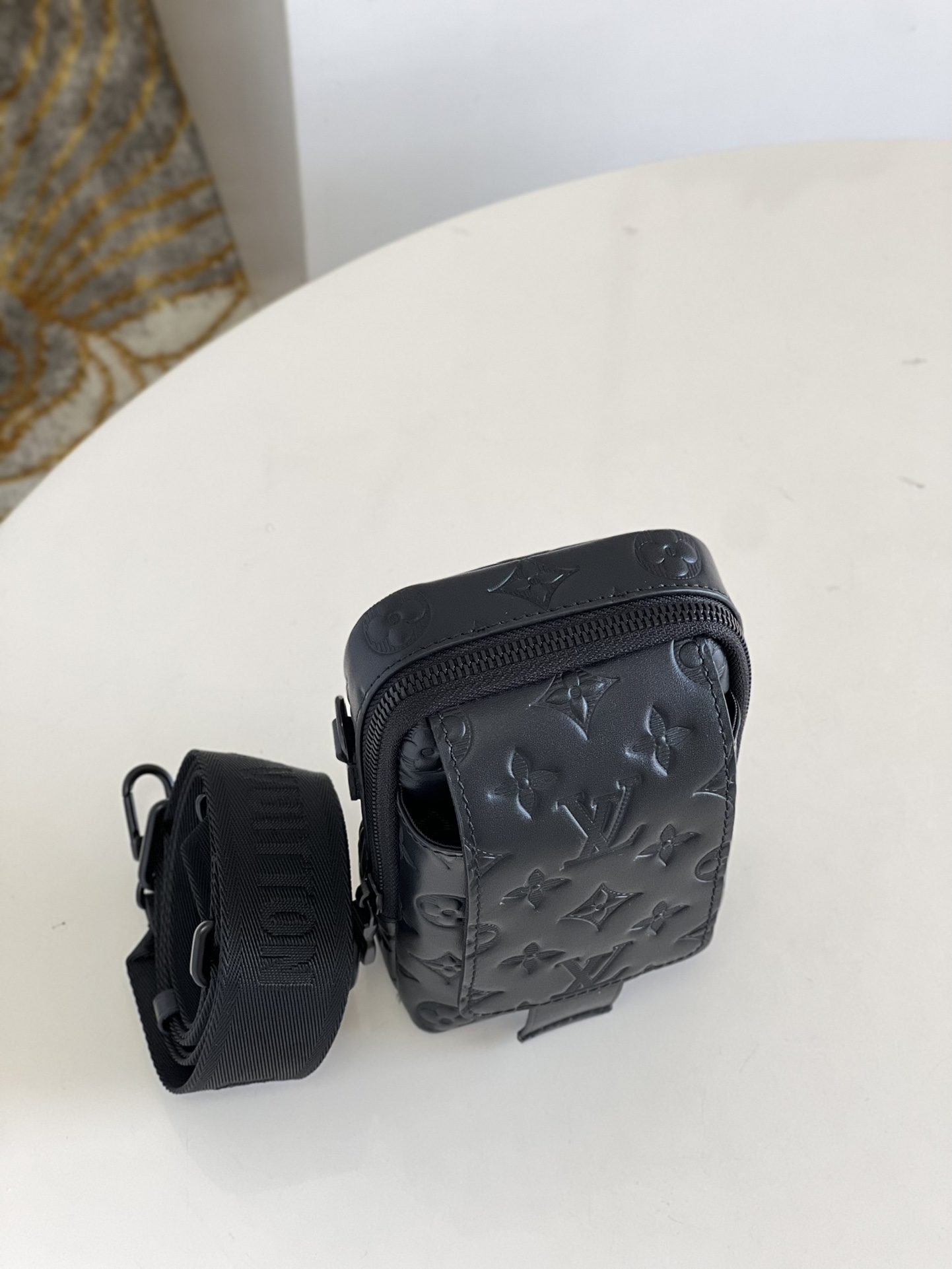 LV BAG (M81005) - Image 3