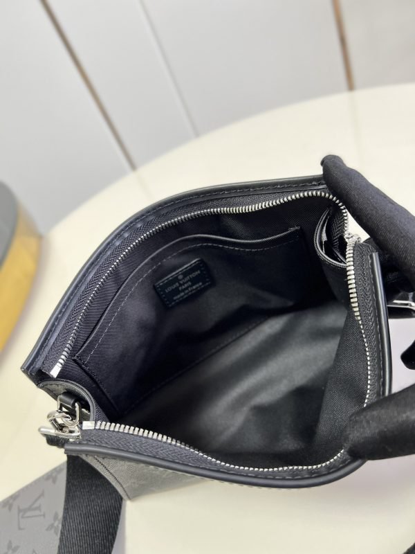 LV BAG (M81018) - Image 8