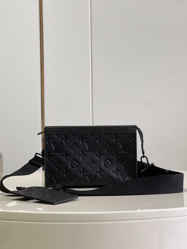 LV BAG (M81115)