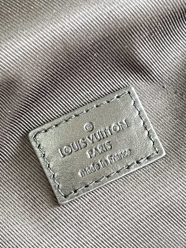 LV BAG (M81522) - Image 6