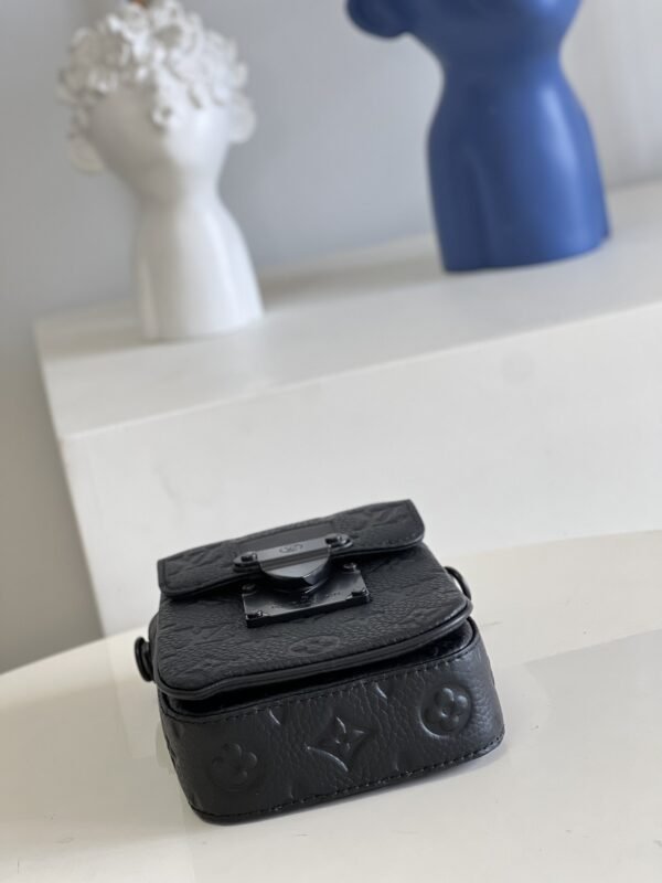LV BAG (M81524) - Image 4