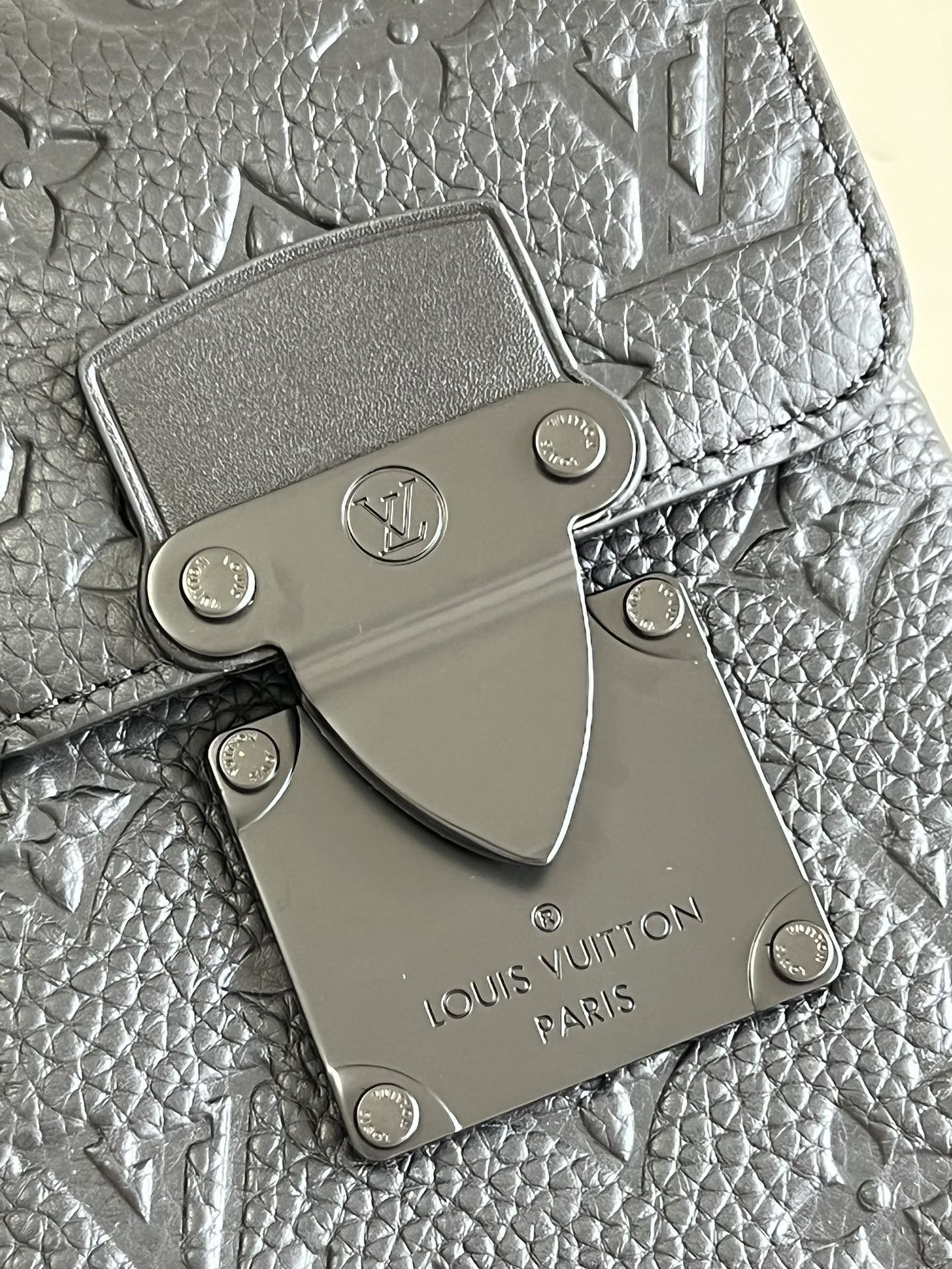LV BAG (M81524) - Image 5
