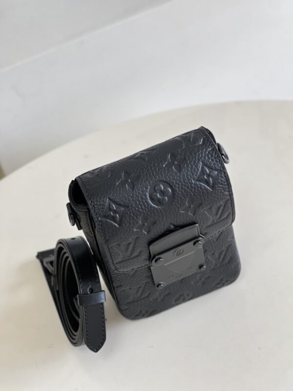 LV BAG (M81524) - Image 8