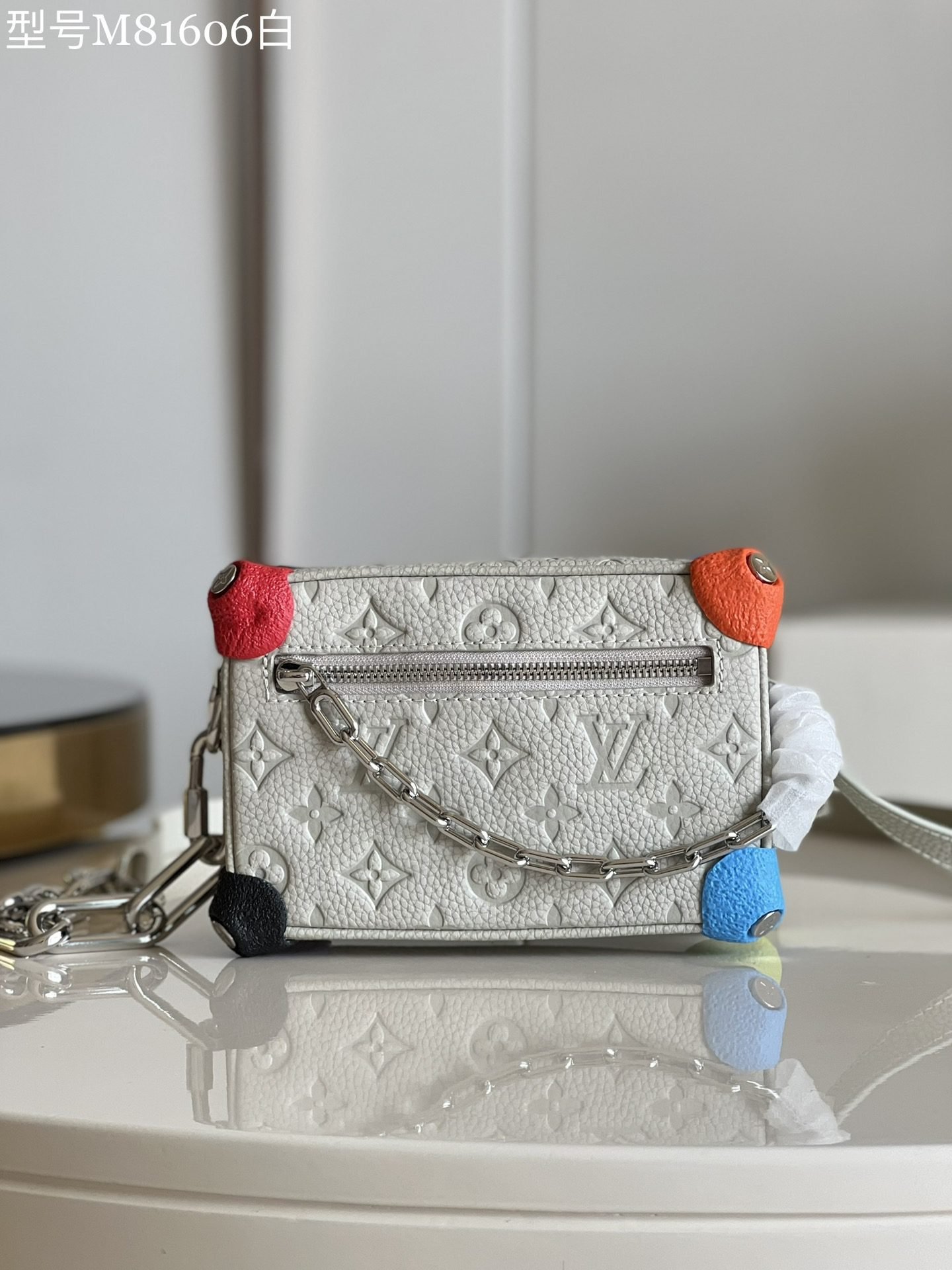 LV BAG (M81606) - Image 2