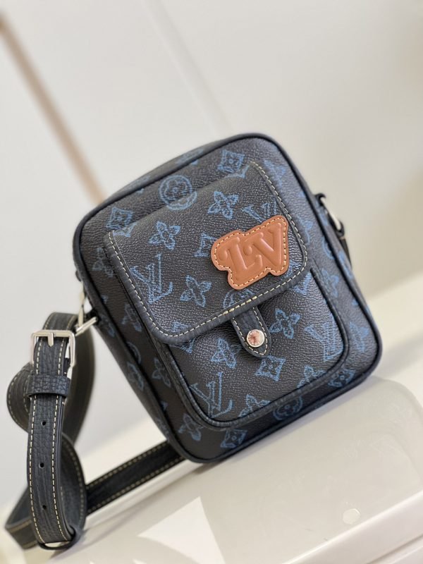LV BAG (M81854) - Image 4