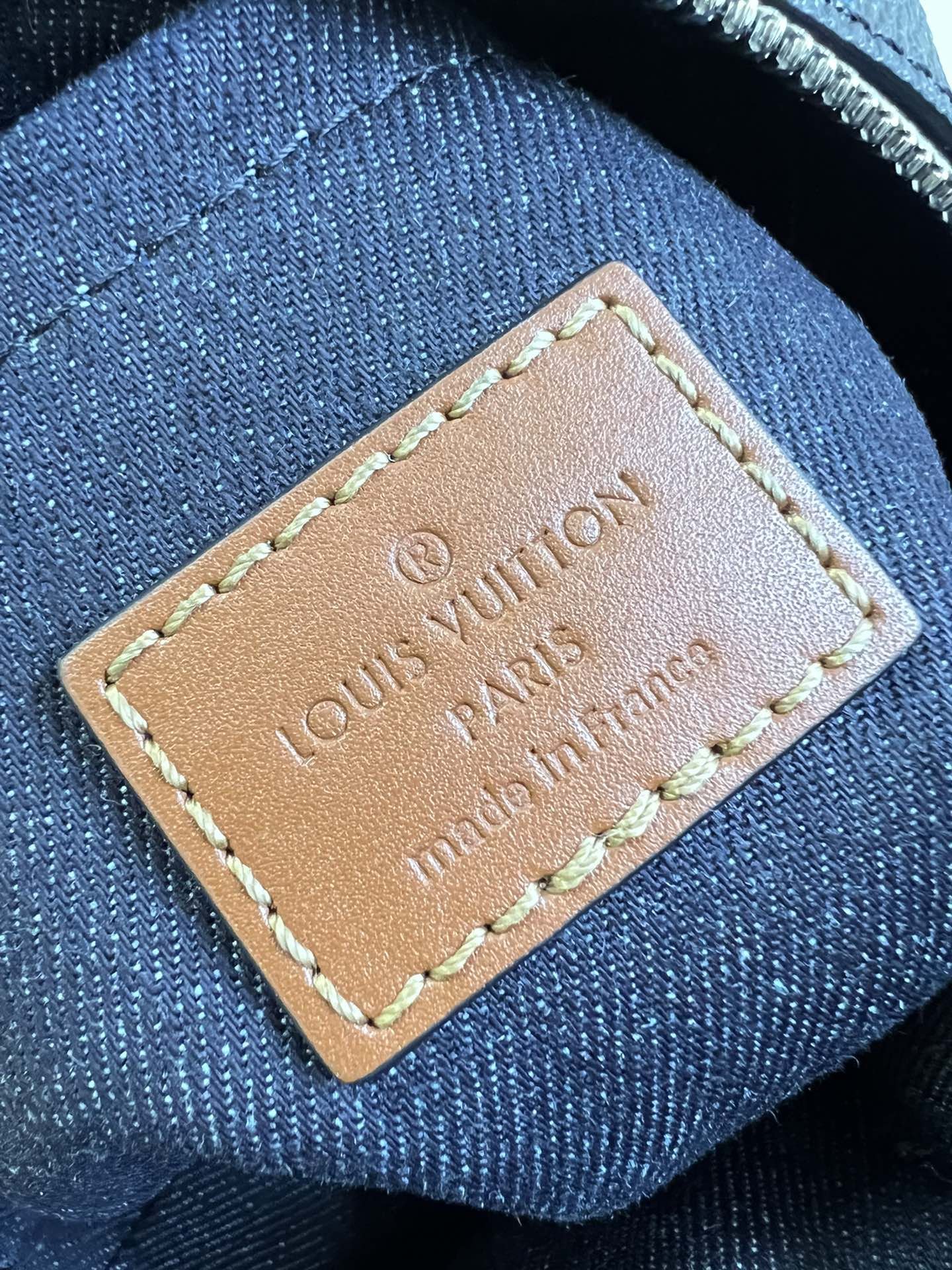 LV BAG (M81854) - Image 5