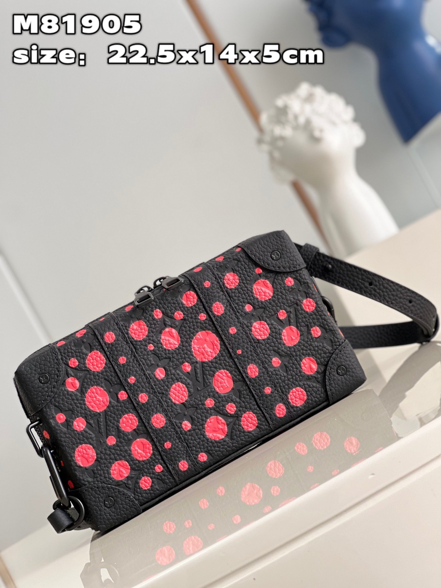 LV BAG (M81905) - Image 3