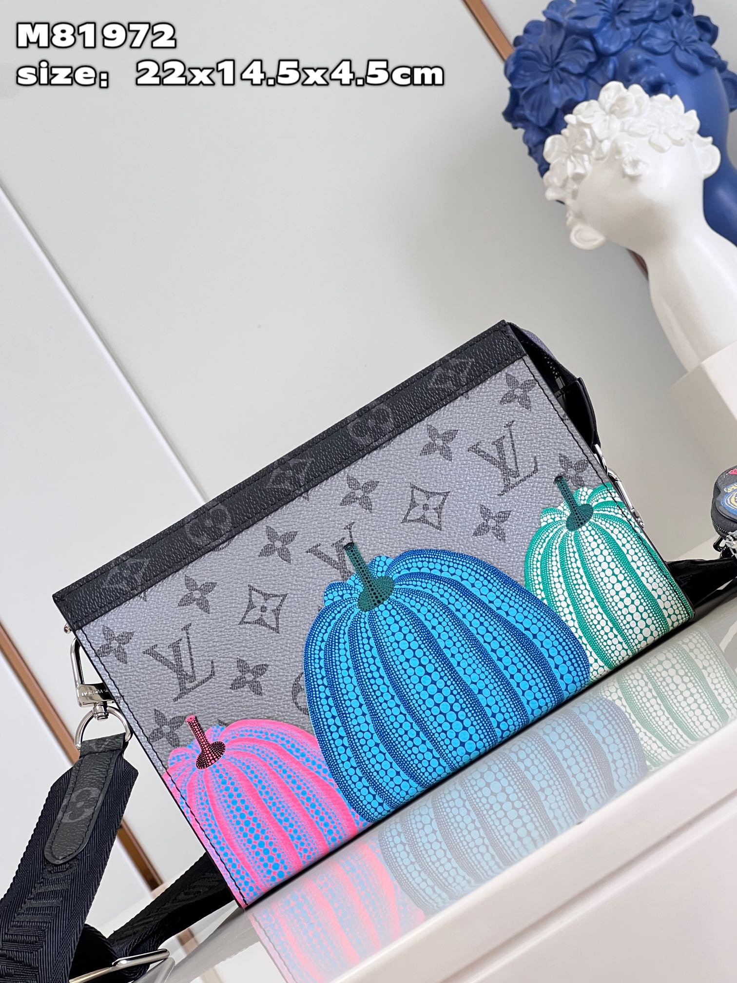LV BAG (M81972) - Image 3