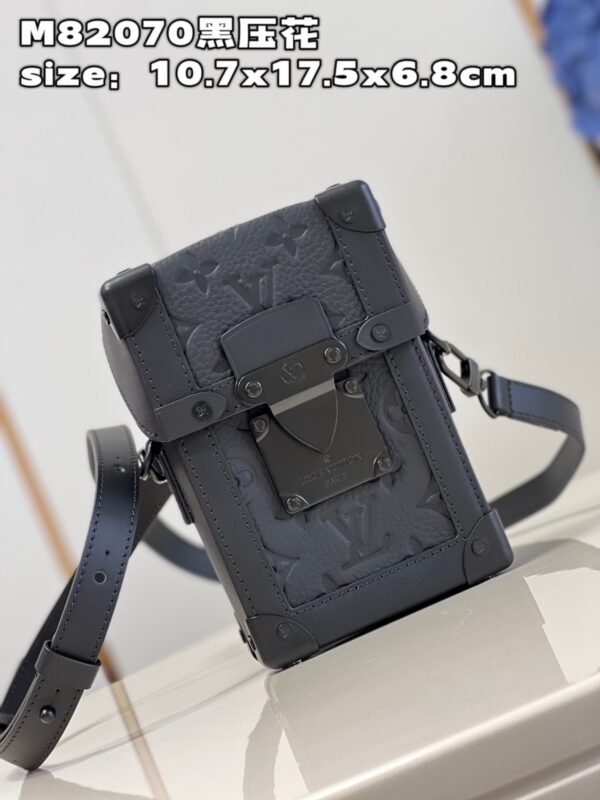 LV BAG (M82070) - Image 4